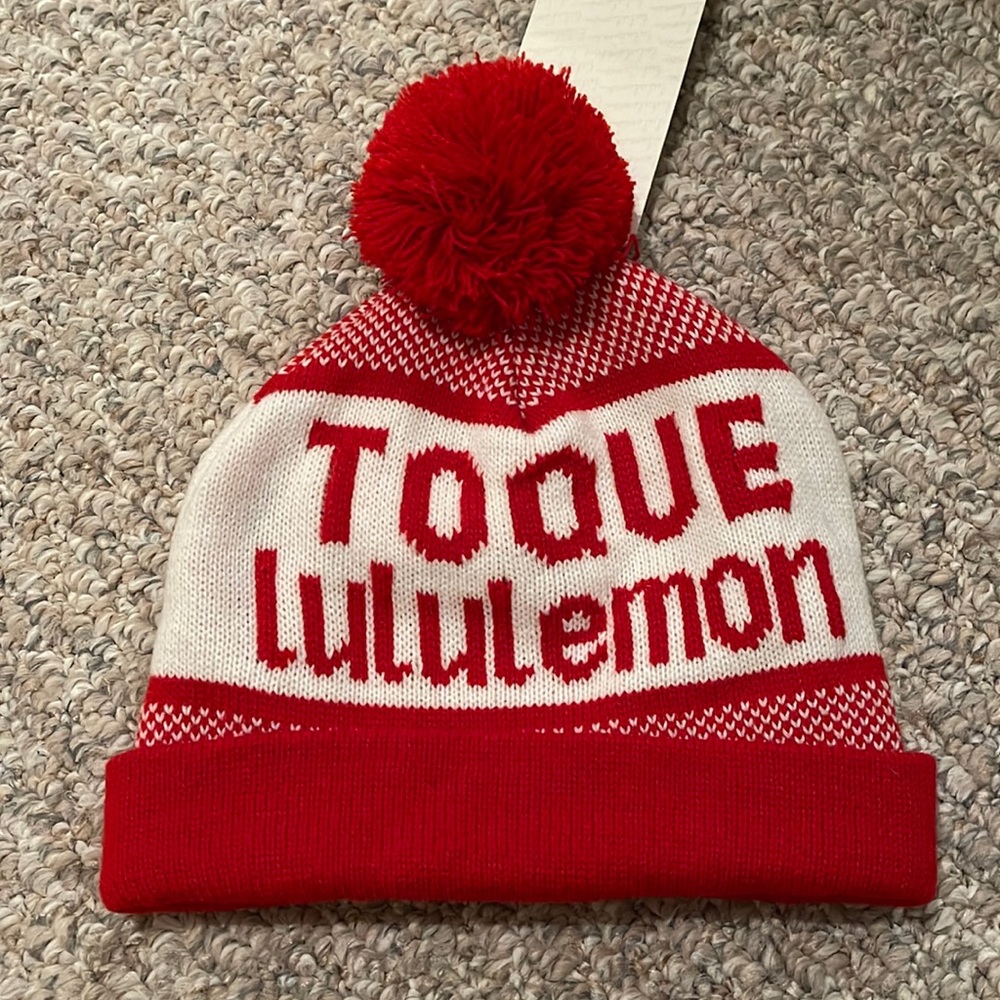 NWT RARE lululemon toque *special edition*